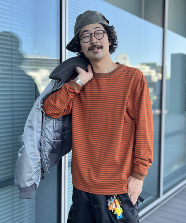 BAKU(東江 漠)さんの「BEAMS WOMEN｜【別注】Gramicci / シャイニーナイロン 6ポケットパンツ」を使ったコーディネート