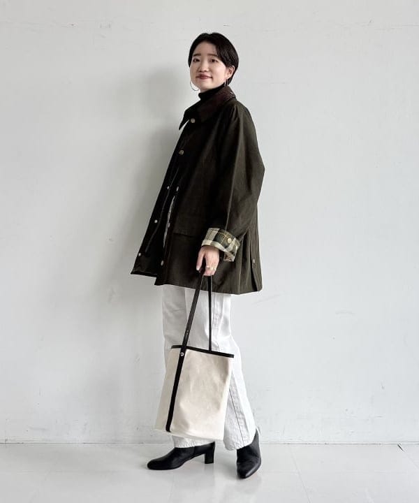 SANOさんの「BEAMS WOMEN｜【別注】Barbour / BEDALE ジャケット」を使ったコーディネート