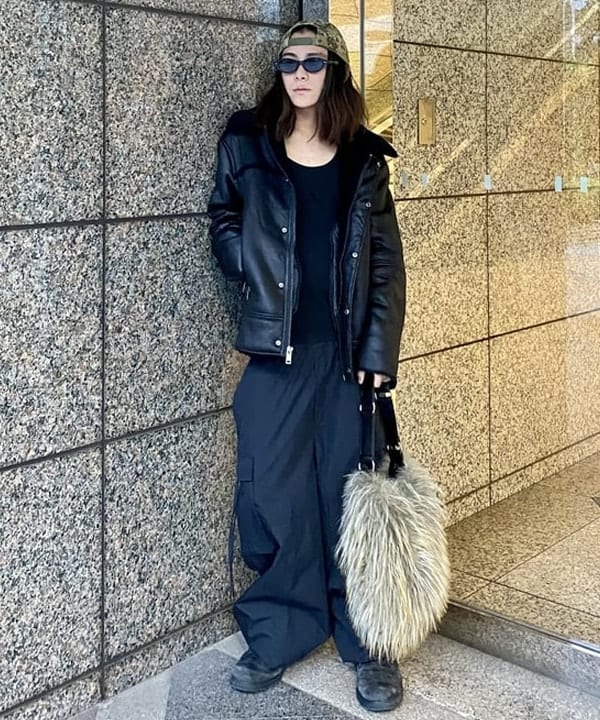 はるひむさんの「BEAMS WOMEN｜UGG(R) for Ray BEAMS / THAYDEN LUXEFLUFF JACKET」を使ったコーディネート