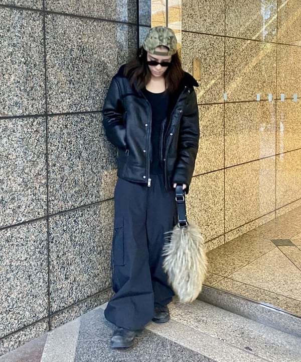 はるひむさんの「BEAMS WOMEN｜UGG(R) for Ray BEAMS / THAYDEN LUXEFLUFF JACKET」を使ったコーディネート