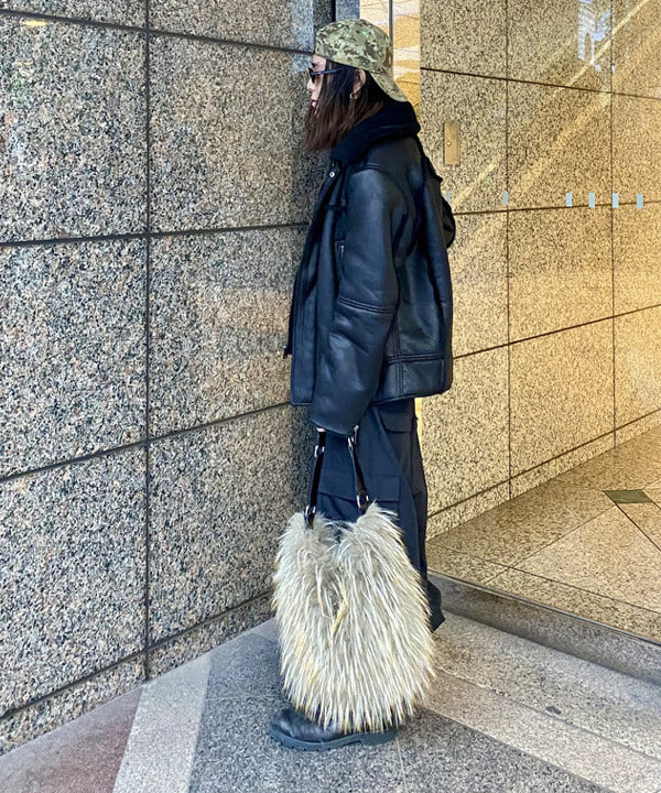 はるひむさんの「BEAMS WOMEN｜UGG(R) for Ray BEAMS / THAYDEN LUXEFLUFF JACKET」を使ったコーディネート