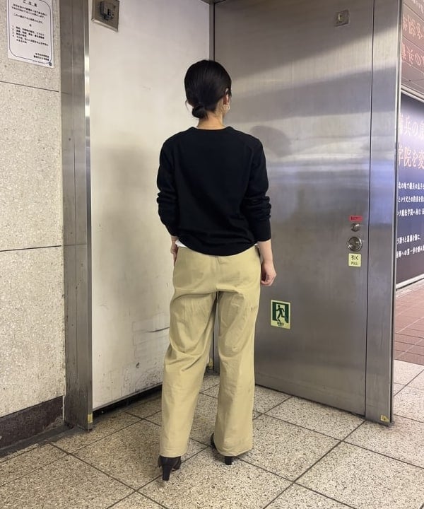 野村 美紅さんの「BEAMS WOMEN｜コットン ストレート パンツ」を使ったコーディネート