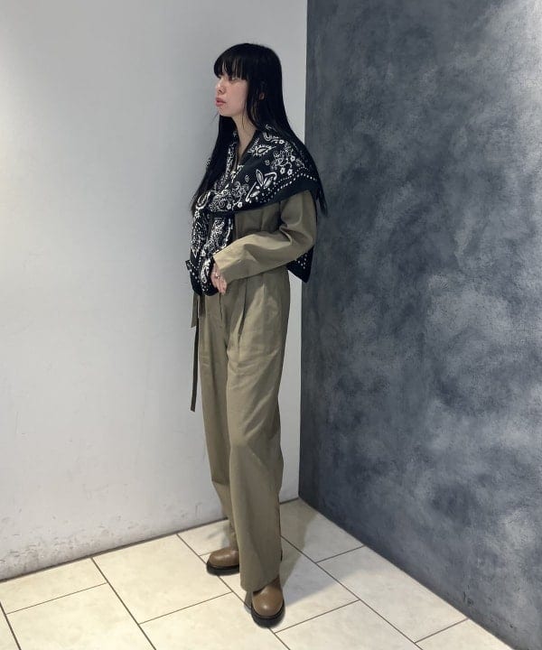 OSUMIさんの「BEAMS WOMEN｜スキッパー ギャバ ジャンプスーツ」を使ったコーディネート