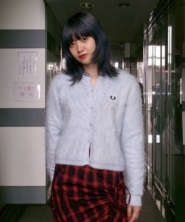 ゆいさんの「BEAMS WOMEN｜【別注】FRED PERRY / Fluffy Crewneck Knit Cardigan」を使ったコーディネート