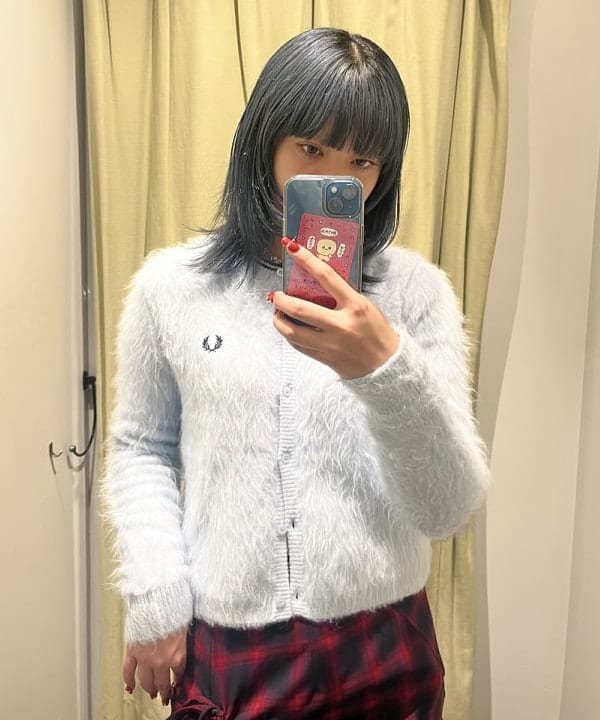 ゆいさんの「BEAMS WOMEN｜【別注】FRED PERRY / Fluffy Crewneck Knit Cardigan」を使ったコーディネート