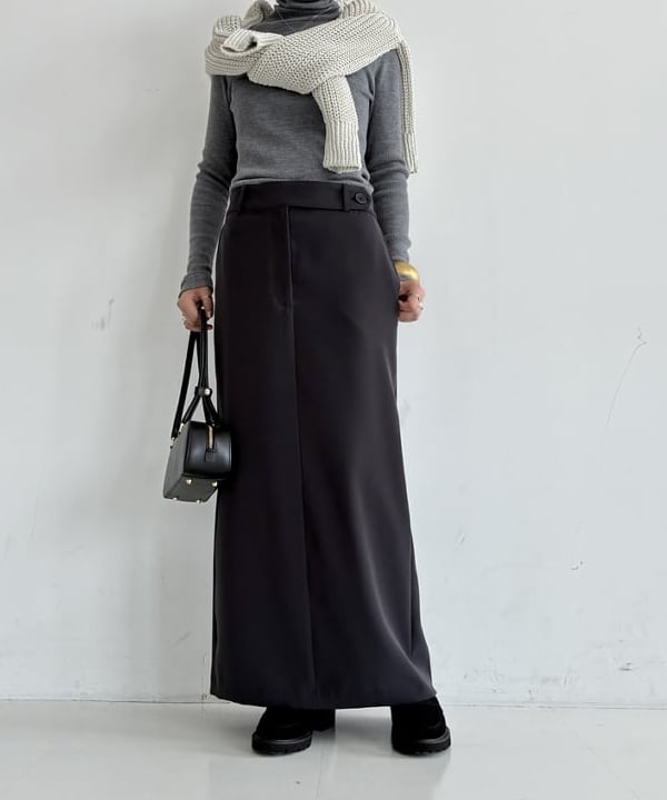 中丸　栞さんの「BEAMS WOMEN｜【別注】CAMINANDO / ローファー」を使ったコーディネート