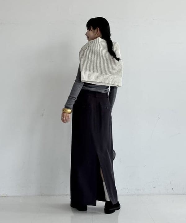 中丸　栞さんの「BEAMS WOMEN｜【別注】CAMINANDO / ローファー」を使ったコーディネート