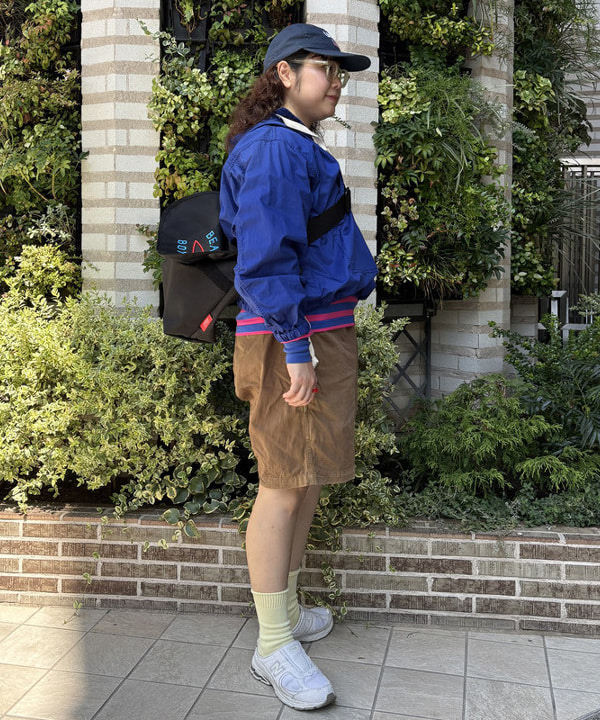 イガラシさんの「BEAMS WOMEN｜サイドボタン アノラック」を使ったコーディネート