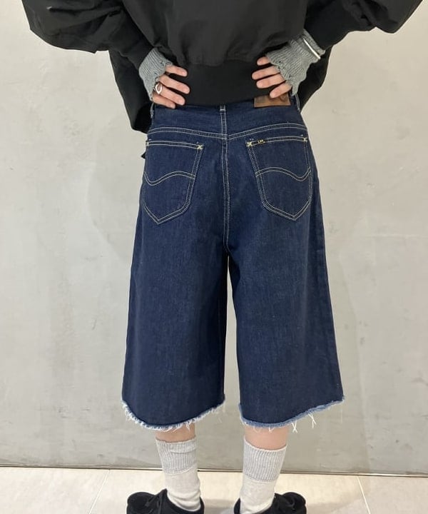 津藤 理佐子さんの「BEAMS WOMEN｜デタッチ スリーブ ミリタリー ブルゾン」を使ったコーディネート