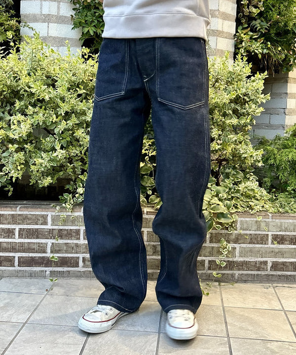 小原 もこさんの「BEAMS WOMEN｜BRIEFING × BEAMS BOY / 別注 ヘルメット バッグ」を使ったコーディネート