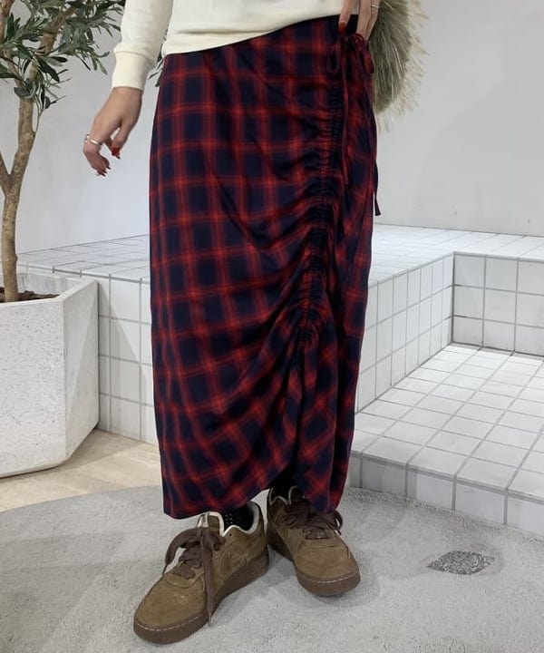 れいなさんの「BEAMS WOMEN｜ロング ファー バッグ」を使ったコーディネート