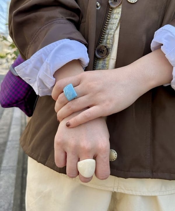 イシイ サオリさんの「BEAMS WOMEN｜フェアアイル 5分袖 カーディガン」を使ったコーディネート