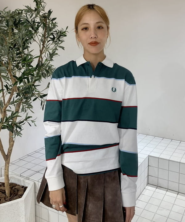 れいなさんの「BEAMS WOMEN｜フェイクレザー プリーツ ミニ スカート」を使ったコーディネート