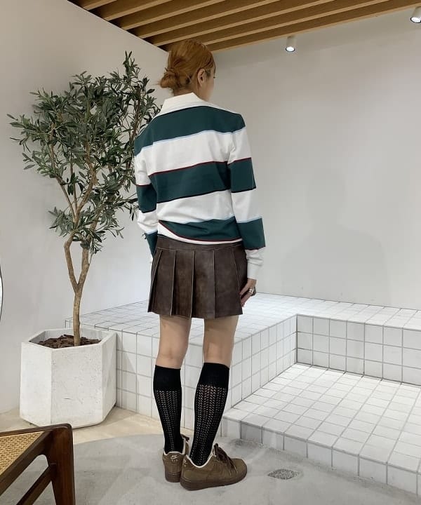 れいなさんの「BEAMS WOMEN｜フェイクレザー プリーツ ミニ スカート」を使ったコーディネート