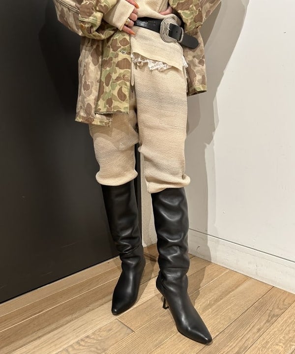 ando naoさんの「BEAMS WOMEN｜【別注】BUZZ RICKSON'S / ヘリンボーン カモ ジャケット」を使ったコーディネート