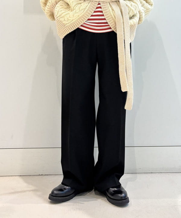 カスタニ モモノさんの「BEAMS WOMEN｜3ゲージ 2トーン アラン カーディガン」を使ったコーディネート