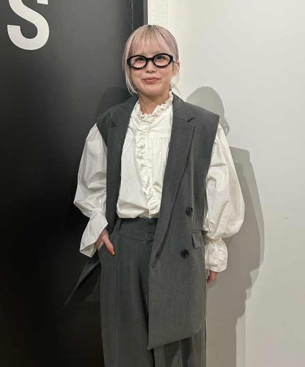 ando naoさんの「BEAMS WOMEN｜ヘリンボーン ハイウエスト ワイド パンツ」を使ったコーディネート