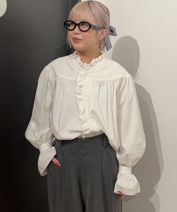 ando naoさんの「BEAMS WOMEN｜ヘリンボーン ハイウエスト ワイド パンツ」を使ったコーディネート