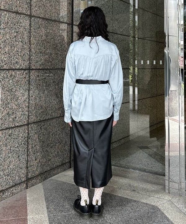 Sakiさんの「BEAMS WOMEN｜サテン ウエスタン シャツ」を使ったコーディネート