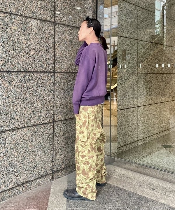 はるひむさんの「BEAMS WOMEN｜【別注】BUZZ RICKSON'S / ヘリンボーン カモ パンツ」を使ったコーディネート
