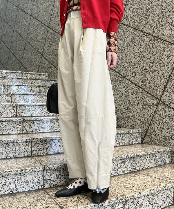 加歩さんの「BEAMS WOMEN｜DANTON / LAMBS WOOL CREWNECK CARDIGAN」を使ったコーディネート