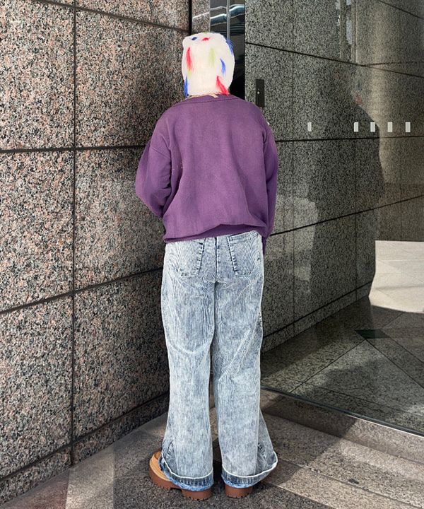 あゆさんの「BEAMS WOMEN｜【別注】 WAREHOUSE & CO. / ステンシル13 前V スウェット」を使ったコーディネート