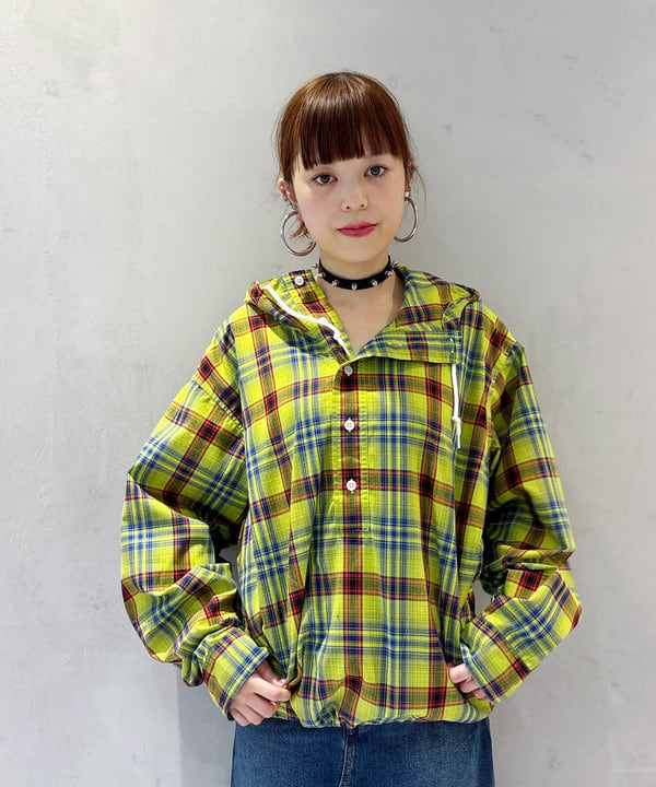 りかちょび/岸本梨佳さんの「BEAMS WOMEN｜Badge Rug」を使ったコーディネート