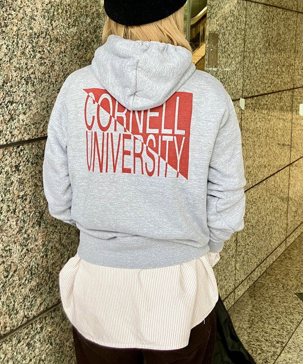 小原 もこさんの「BEAMS WOMEN｜コード フレア パンツ」を使ったコーディネート