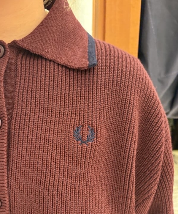 大石彩可さんの「BEAMS WOMEN｜【別注】FRED PERRY / Tipped Collar Cardigan」を使ったコーディネート