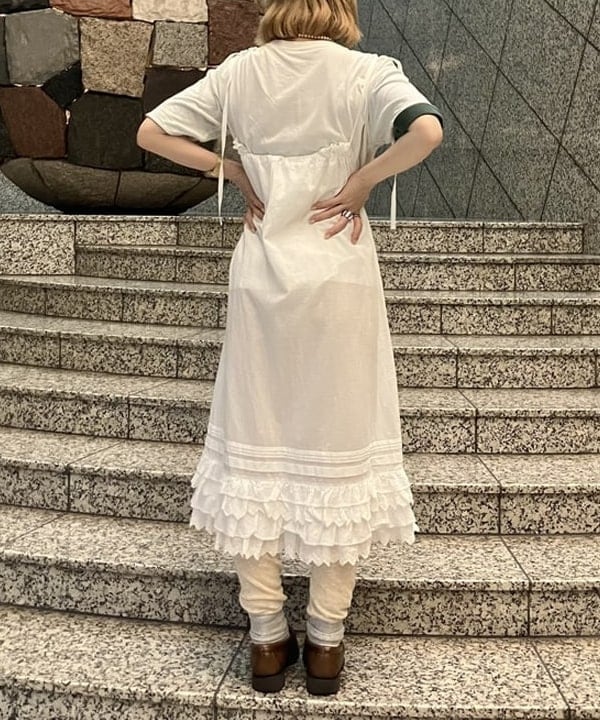 小原 もこさんの「BEAMS WOMEN｜セーラー スウェット フルジップ」を使ったコーディネート