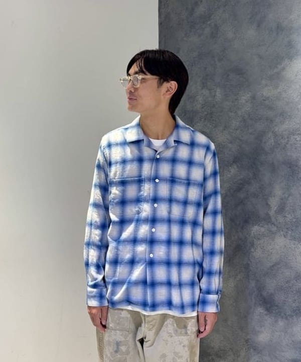 山下 勝利さんの「BEAMS WOMEN｜Open Collar Ombre」を使ったコーディネート