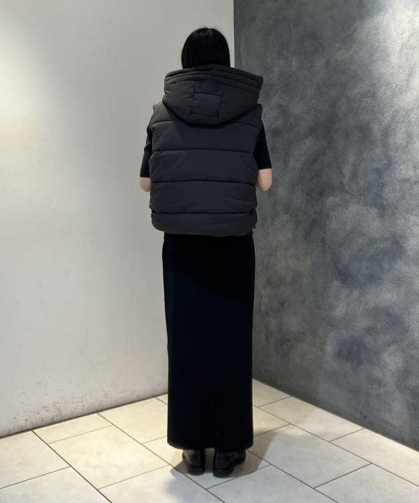 OSUMIさんの「BEAMS WOMEN｜COG THE BIGSMOKE / MORGAN ベスト」を使ったコーディネート