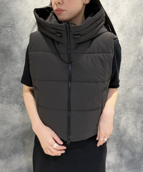 OSUMIさんの「BEAMS WOMEN｜COG THE BIGSMOKE / MORGAN ベスト」を使ったコーディネート