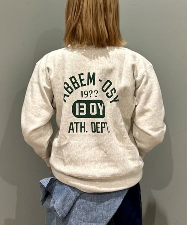 小原 もこさんの「BEAMS WOMEN｜【別注】Champion / バックプリント リバースウィーブ(R) クルー スウェット」を使ったコーディネート