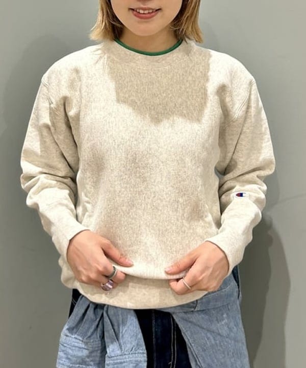 小原 もこさんの「BEAMS WOMEN｜【別注】Champion / バックプリント リバースウィーブ(R) クルー スウェット」を使ったコーディネート