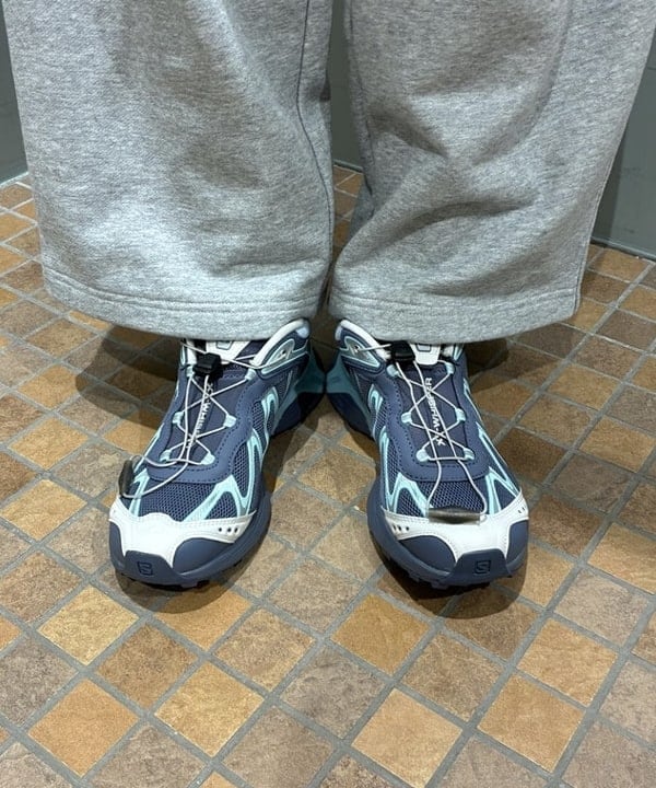 amiriさんの「BEAMS WOMEN｜【別注】athletic wear MASON / メッセージ ロングスリーブ Tシャツ」を使ったコーディネート