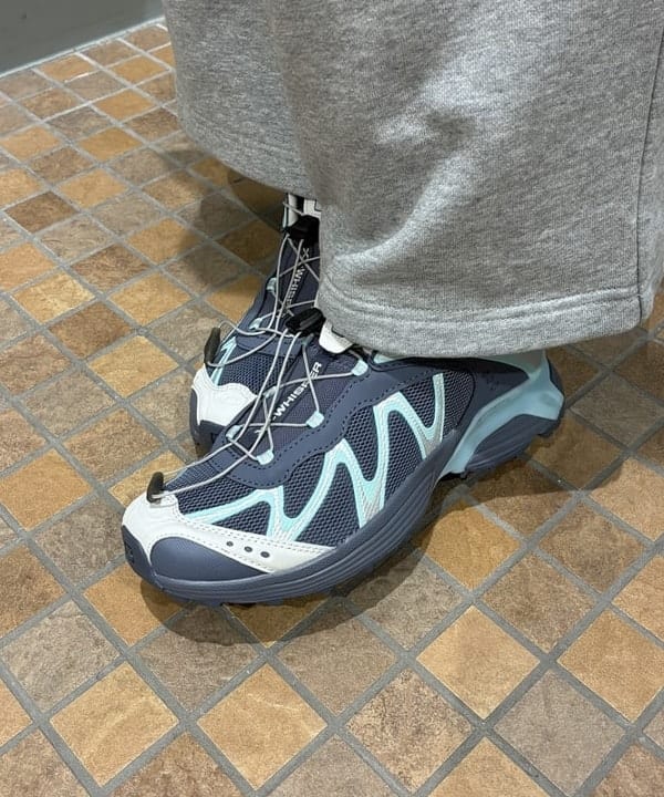 amiriさんの「BEAMS WOMEN｜【別注】athletic wear MASON / メッセージ ロングスリーブ Tシャツ」を使ったコーディネート