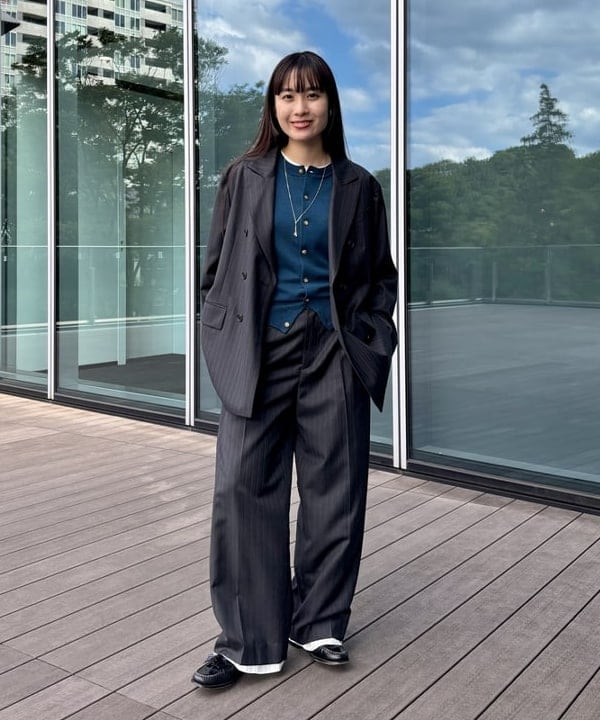 ジェームズ・ボンド　小道具 グローブ・トロッター、ジェームズ・ボンド誕生60周年を祝う