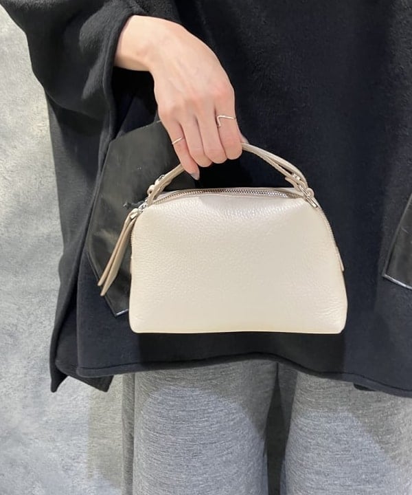 nodokaさんの「BEAMS WOMEN｜	COG THE BIGSMOKE / MILA ポンチョ トップス」を使ったコーディネート