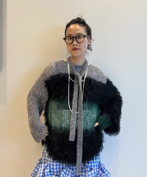 清水 彩乃さんの「BEAMS WOMEN｜maturely / スリーヤーン ボウタイ ロングスリーブ」を使ったコーディネート