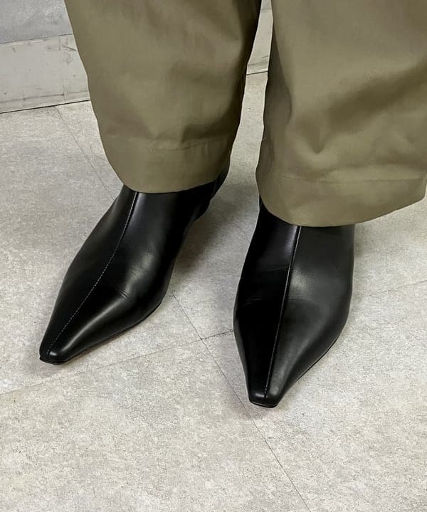 茂野 真楓さんの「BEAMS WOMEN｜スキッパー ギャバ ジャンプスーツ」を使ったコーディネート