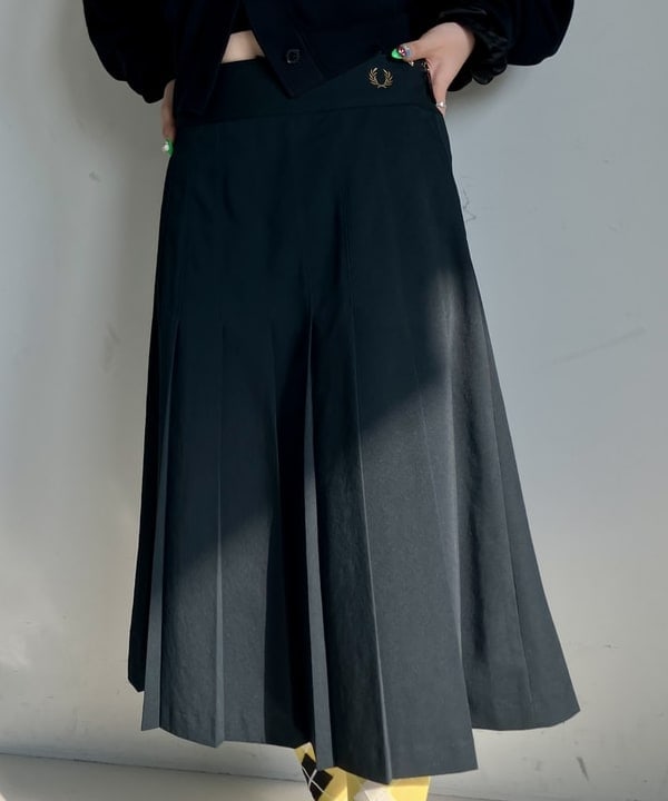 須賀さんの「BEAMS WOMEN｜アーガイルシアー ソックス」を使ったコーディネート