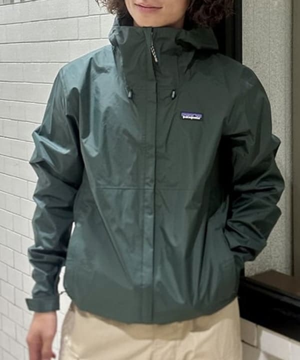 Kellyさんの「BEAMS WOMEN｜patagonia / Torrentshell 3L Jacket」を使ったコーディネート