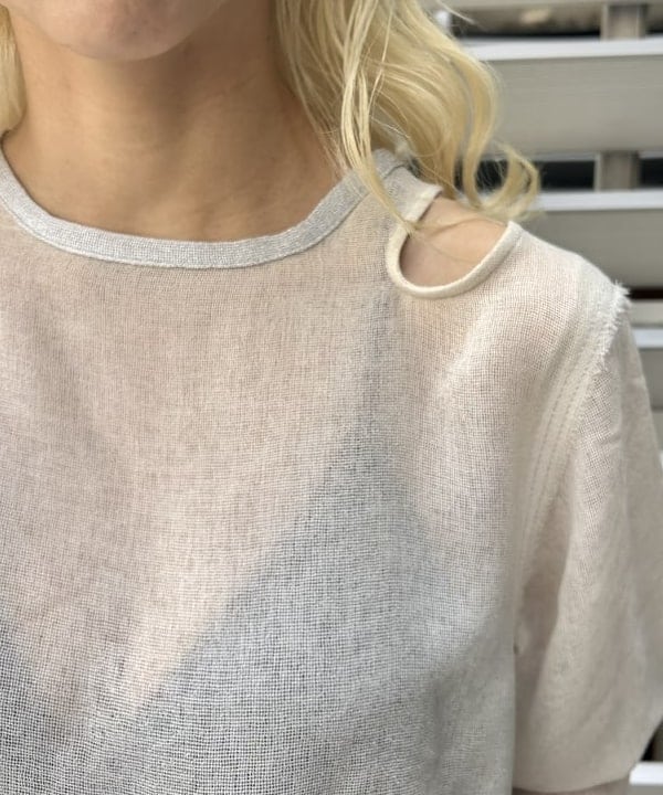 MATSUMOTO AMIさんの「BEAMS WOMEN｜maturely / メッシュ トップ ロングスリーブ」を使ったコーディネート