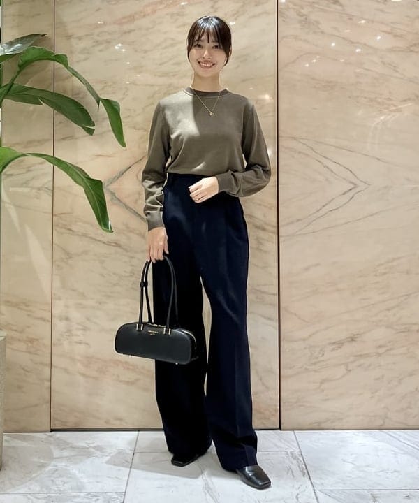 茂野 真楓さんの「BEAMS WOMEN｜TAN / テンセルウール ロングスリーブ Tシャツ」を使ったコーディネート