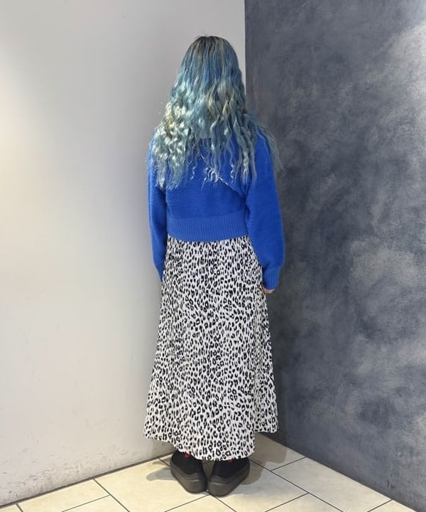 マツモト アカネさんの「BEAMS WOMEN｜フェザー シャギー スキッパー ニット」を使ったコーディネート