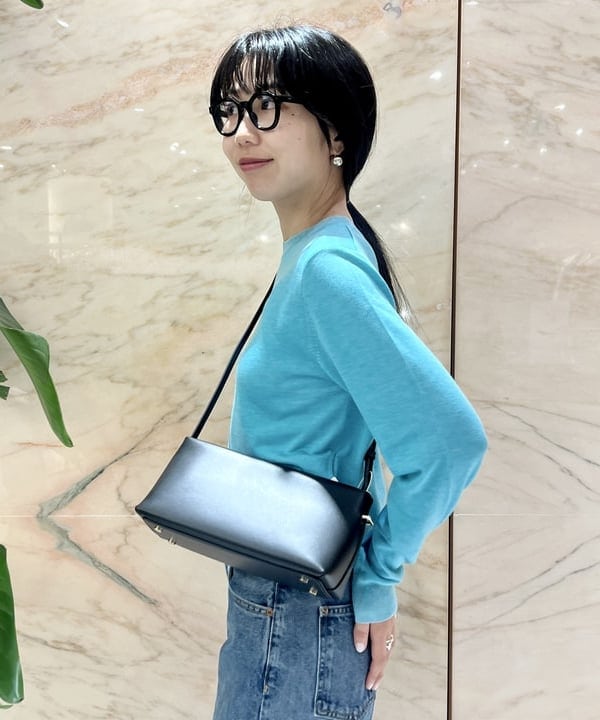 中丸　栞さんの「BEAMS WOMEN｜PUNTI. / PORTRAIT ショルダーバッグ」を使ったコーディネート