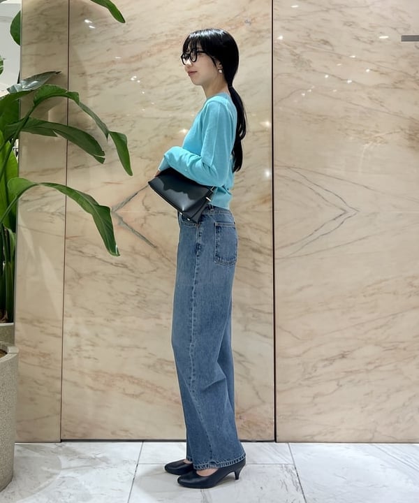 中丸　栞さんの「BEAMS WOMEN｜PUNTI. / PORTRAIT ショルダーバッグ」を使ったコーディネート