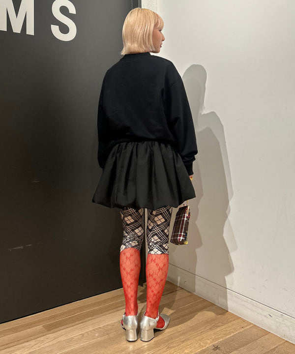 佐藤 亜美さんの「BEAMS WOMEN｜guriguri / チェック パッチワーク ガマ口 バッグ」を使ったコーディネート