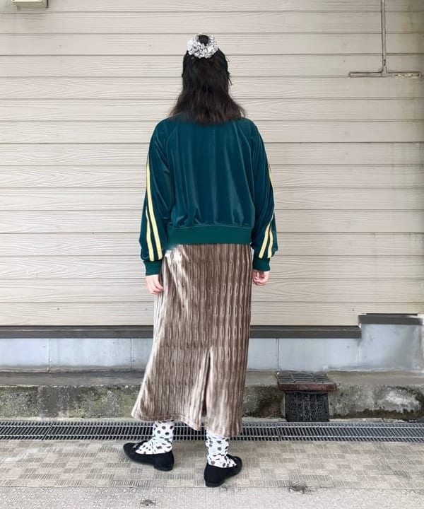 晶さんの「BEAMS WOMEN｜ベロア ライナー フルジップ」を使ったコーディネート